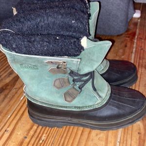 Green Sorel Women’s Snow boots